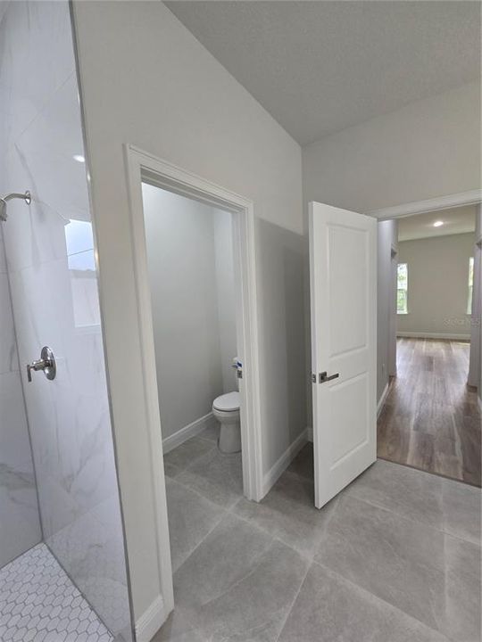 待售: $315,000 (4 贝兹, 3 浴室, 1865 平方英尺)