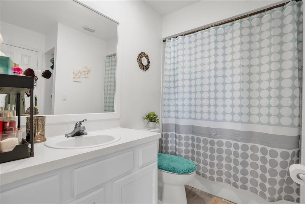 待售: $265,000 (3 贝兹, 2 浴室, 1488 平方英尺)