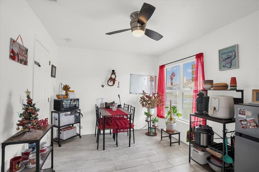 待售: $265,000 (3 贝兹, 2 浴室, 1488 平方英尺)