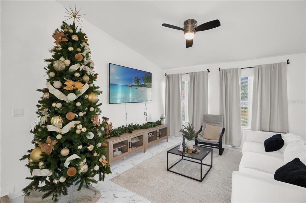 待售: $265,000 (3 贝兹, 2 浴室, 1488 平方英尺)