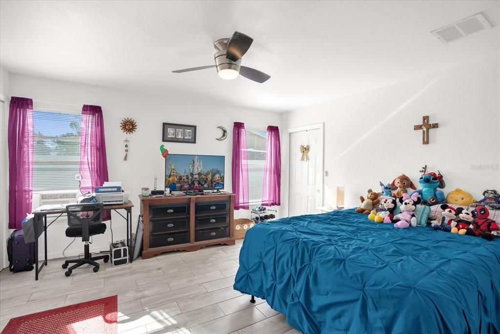 待售: $265,000 (3 贝兹, 2 浴室, 1488 平方英尺)