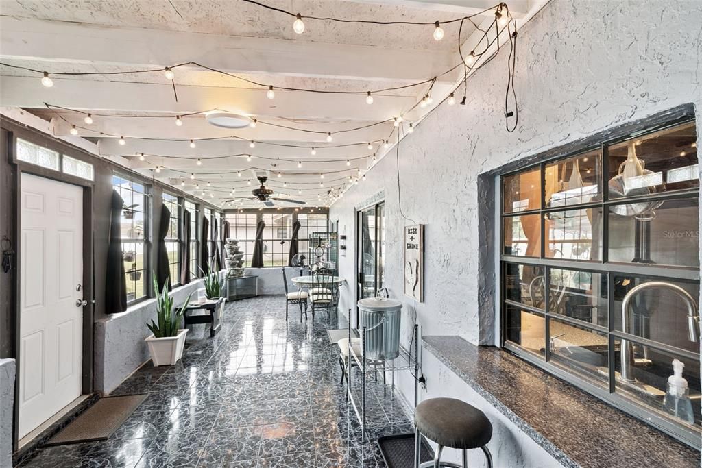 For Sale: $310,000 (3 beds, 2 baths, 1954 Square Feet)