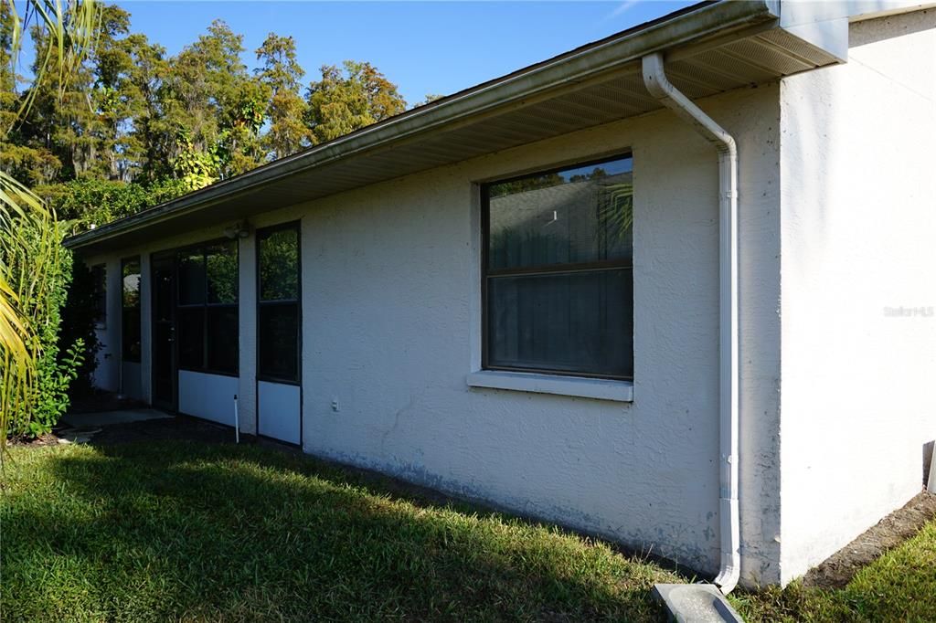 For Sale: $170,000 (2 beds, 2 baths, 1227 Square Feet)