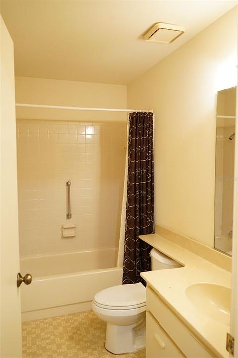 For Sale: $170,000 (2 beds, 2 baths, 1227 Square Feet)