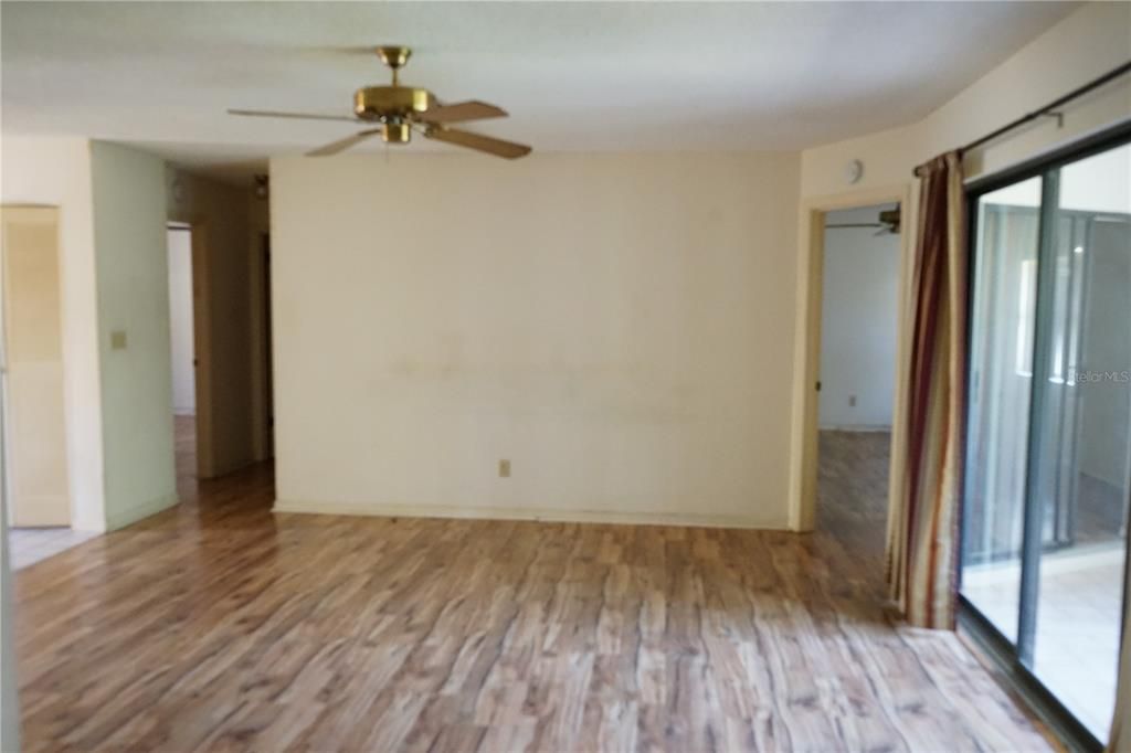 For Sale: $170,000 (2 beds, 2 baths, 1227 Square Feet)