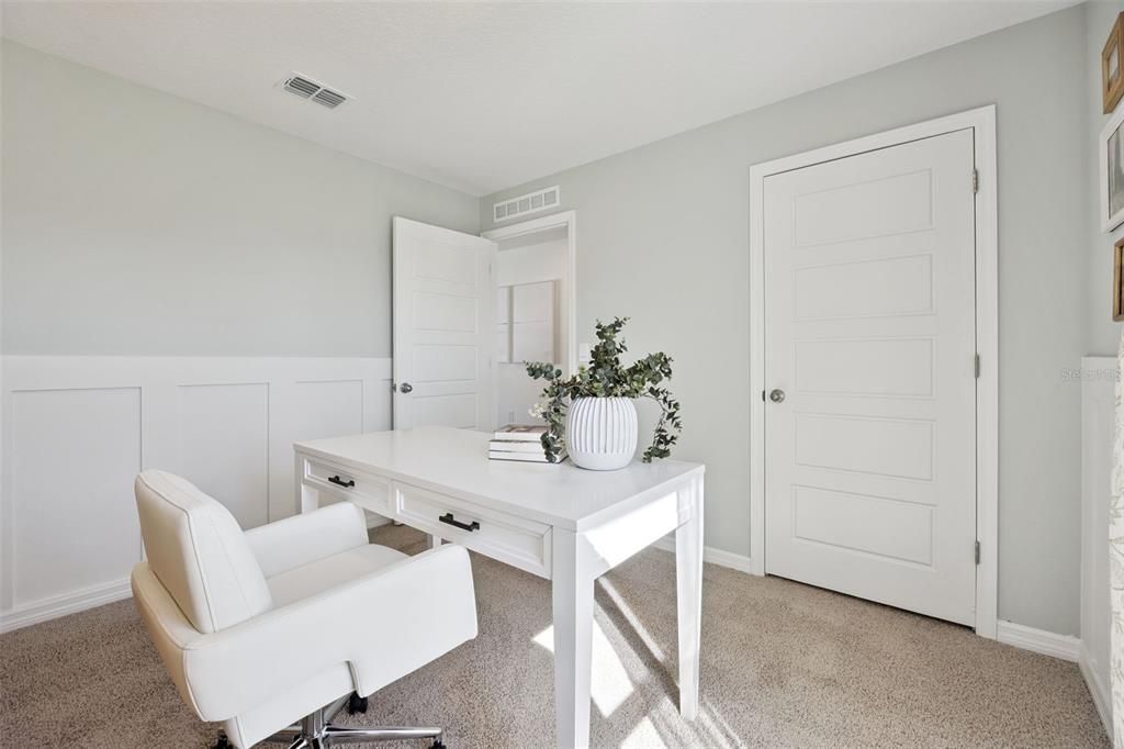 For Sale: $318,990 (3 beds, 2 baths, 1904 Square Feet)