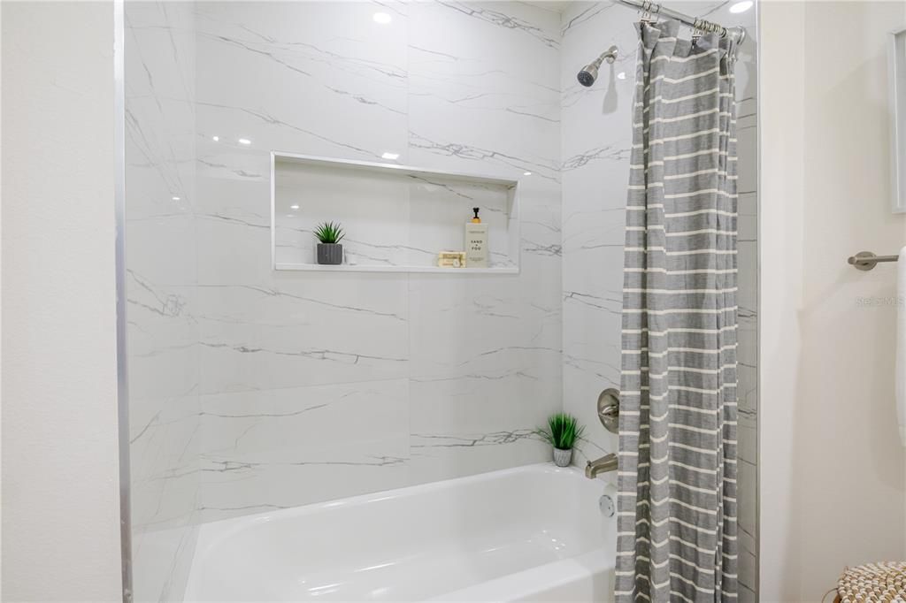 En Venta: $469,900 (3 camas, 2 baños, 1206 Pies cuadrados)