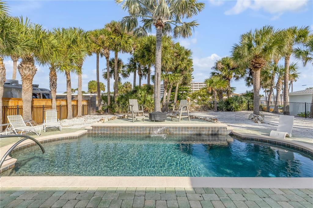 For Sale: $849,000 (2 beds, 2 baths, 1205 Square Feet)