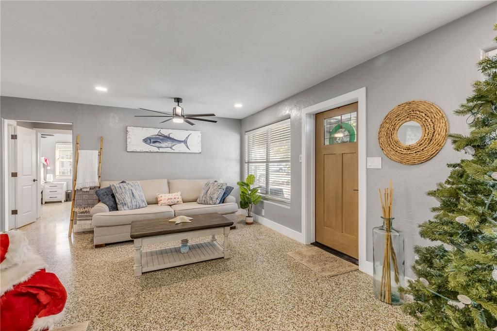 For Sale: $849,000 (2 beds, 2 baths, 1205 Square Feet)