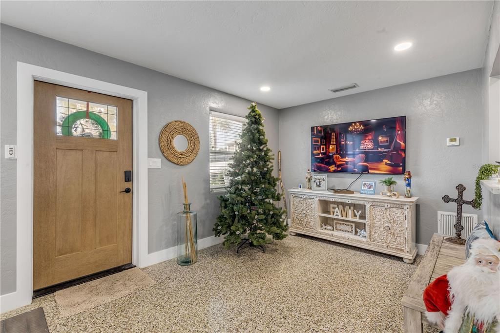 For Sale: $849,000 (2 beds, 2 baths, 1205 Square Feet)