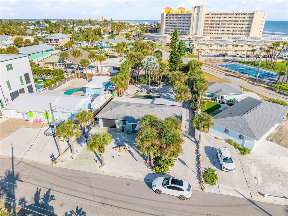 For Sale: $849,000 (2 beds, 2 baths, 1205 Square Feet)