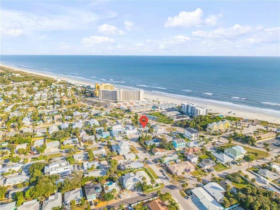 For Sale: $849,000 (2 beds, 2 baths, 1205 Square Feet)