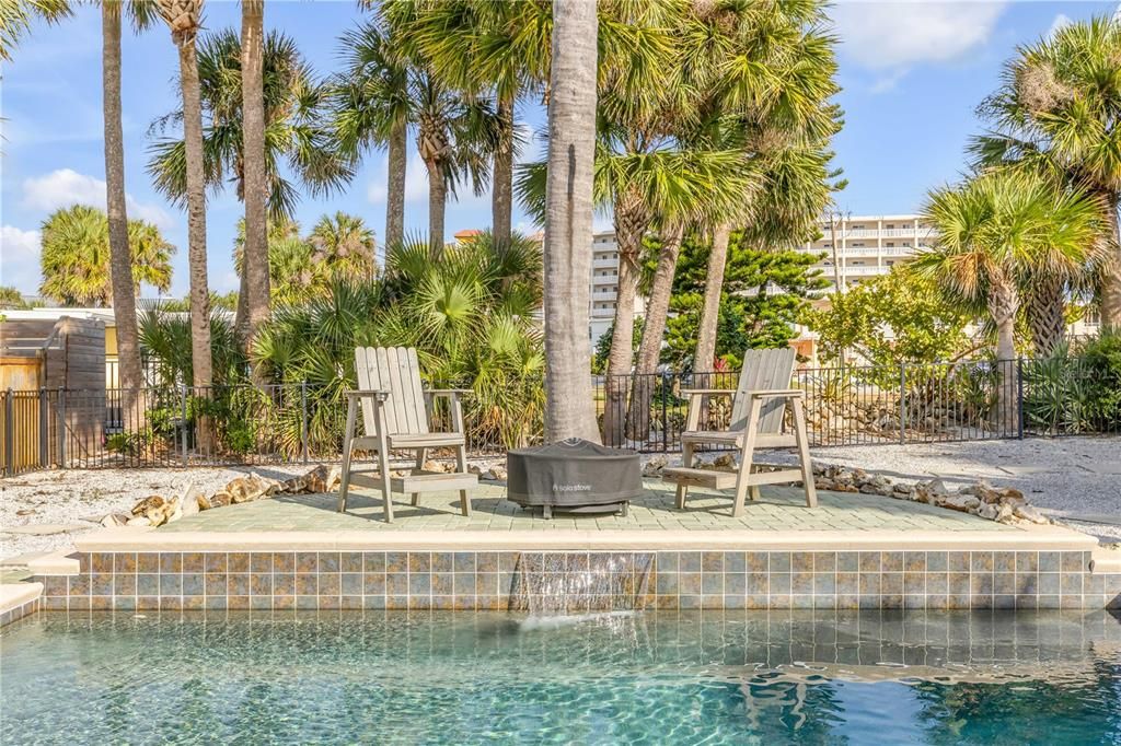 For Sale: $849,000 (2 beds, 2 baths, 1205 Square Feet)