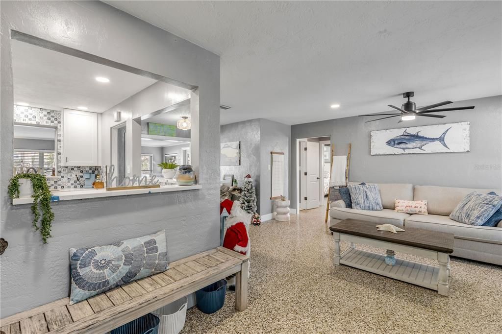 For Sale: $849,000 (2 beds, 2 baths, 1205 Square Feet)