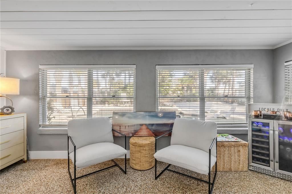 For Sale: $849,000 (2 beds, 2 baths, 1205 Square Feet)