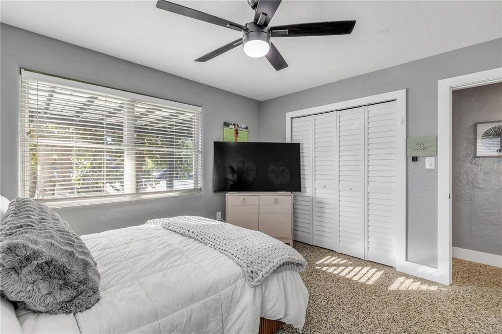 For Sale: $849,000 (2 beds, 2 baths, 1205 Square Feet)