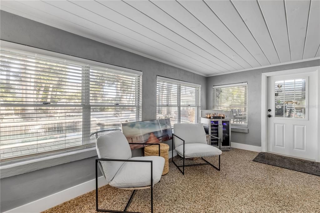 For Sale: $849,000 (2 beds, 2 baths, 1205 Square Feet)