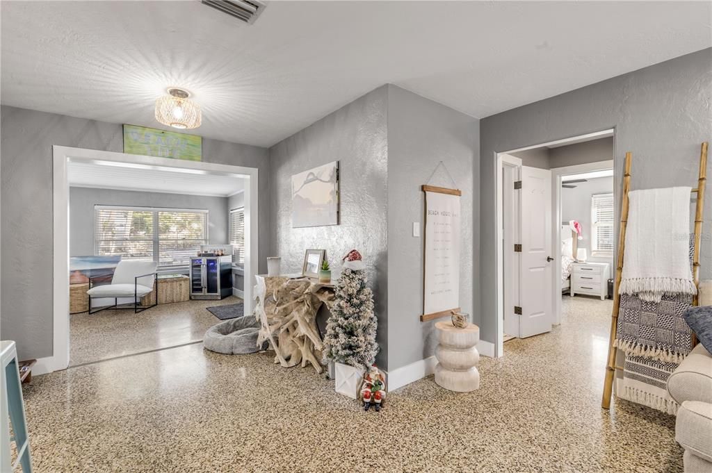 For Sale: $849,000 (2 beds, 2 baths, 1205 Square Feet)