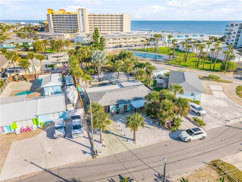 For Sale: $849,000 (2 beds, 2 baths, 1205 Square Feet)