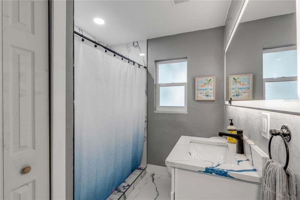 For Sale: $849,000 (2 beds, 2 baths, 1205 Square Feet)