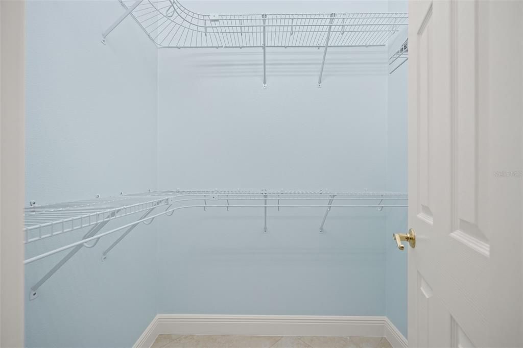 На продажу: $599,900 (4 спален, 3 ванн, 2351 Квадратных фут)