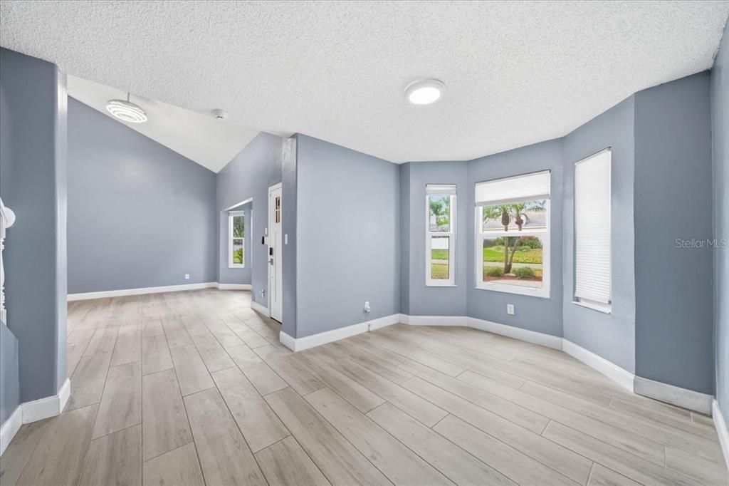 待售: $599,000 (4 贝兹, 2 浴室, 2193 平方英尺)