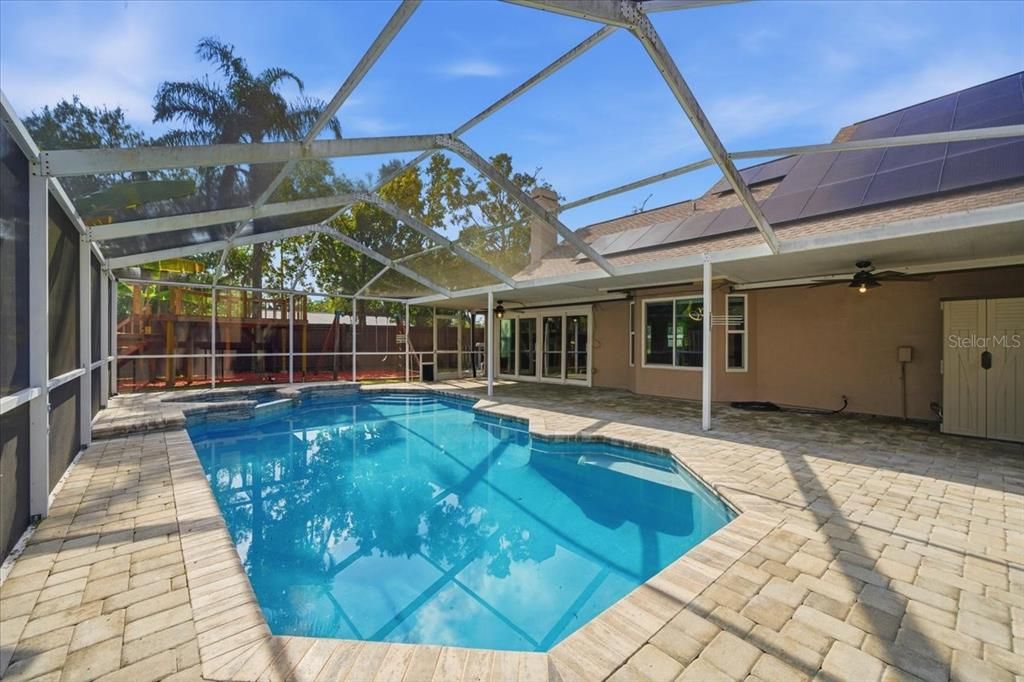 待售: $599,000 (4 贝兹, 2 浴室, 2193 平方英尺)