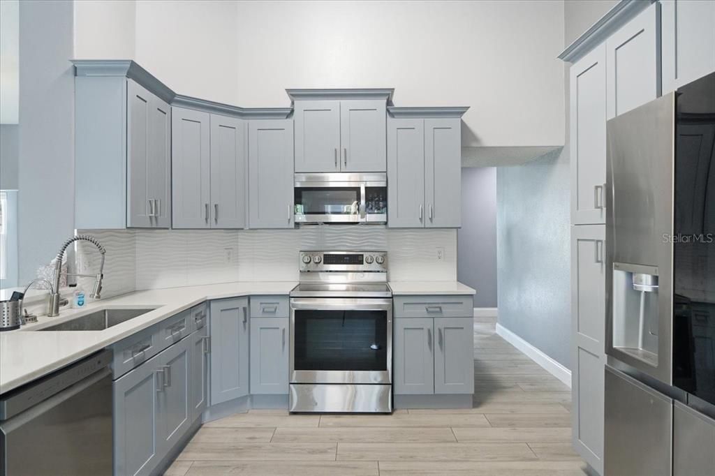 待售: $599,000 (4 贝兹, 2 浴室, 2193 平方英尺)