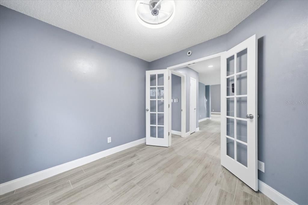 待售: $599,000 (4 贝兹, 2 浴室, 2193 平方英尺)