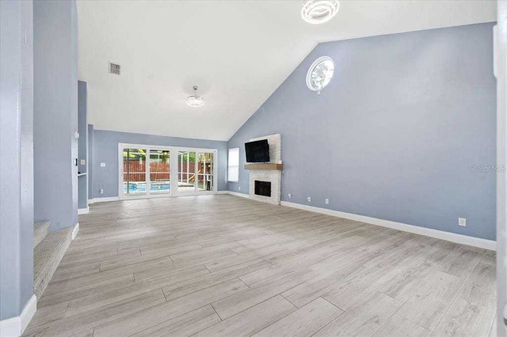 待售: $599,000 (4 贝兹, 2 浴室, 2193 平方英尺)