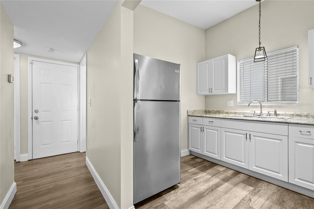 合同活跃: $325,000 (0 贝兹, 0 浴室, 1878 平方英尺)