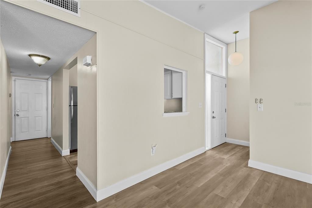 合同活跃: $325,000 (0 贝兹, 0 浴室, 1878 平方英尺)