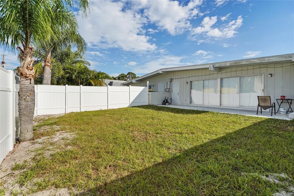 合同活跃: $325,000 (0 贝兹, 0 浴室, 1878 平方英尺)