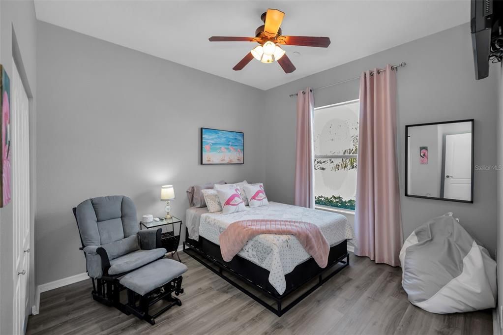 待售: $625,000 (4 贝兹, 3 浴室, 2462 平方英尺)