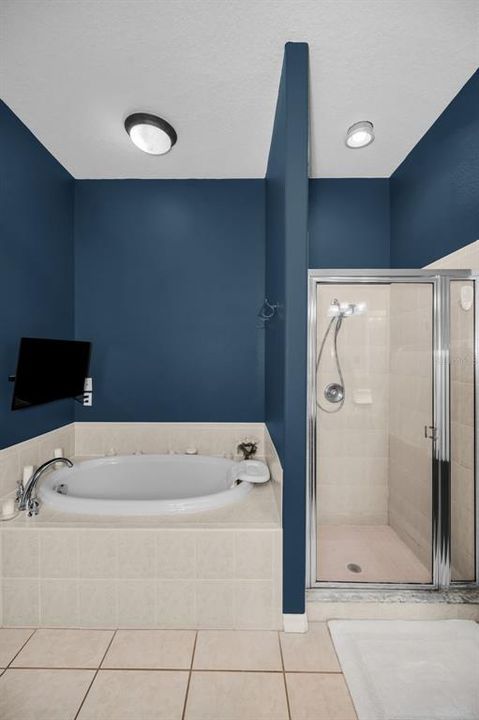 待售: $625,000 (4 贝兹, 3 浴室, 2462 平方英尺)