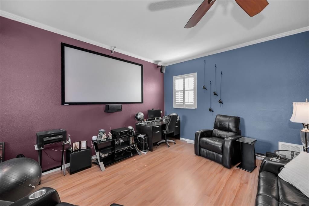 待售: $625,000 (4 贝兹, 3 浴室, 2462 平方英尺)