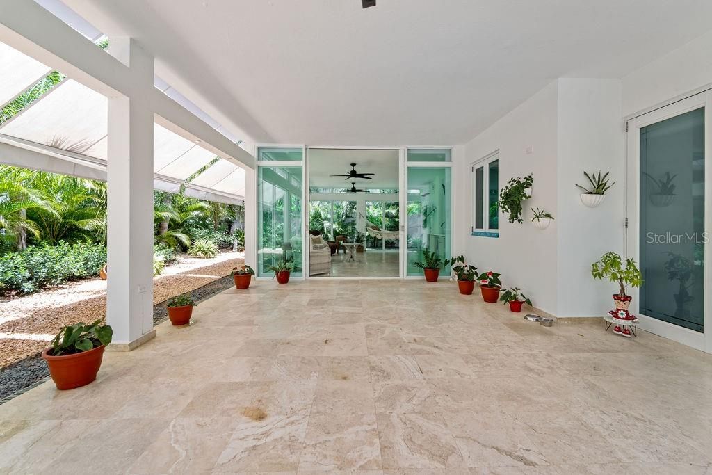 For Sale: $885,000 (4 beds, 3 baths, 3780 Square Feet)