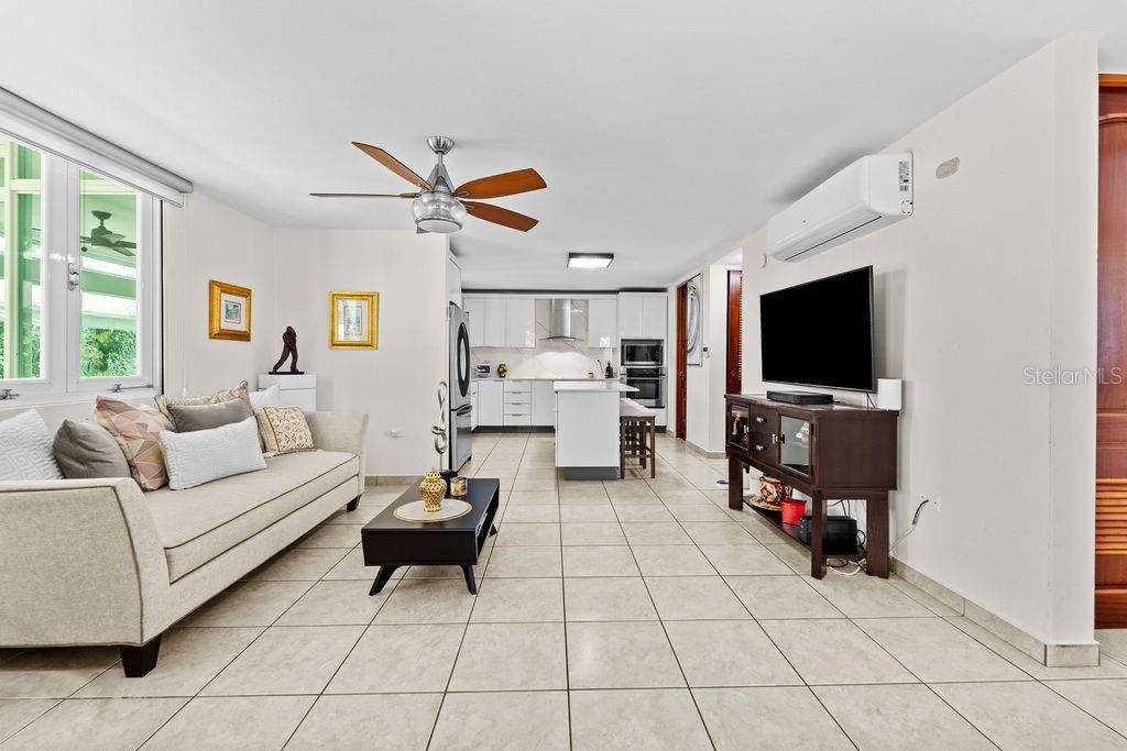 For Sale: $885,000 (4 beds, 3 baths, 3780 Square Feet)