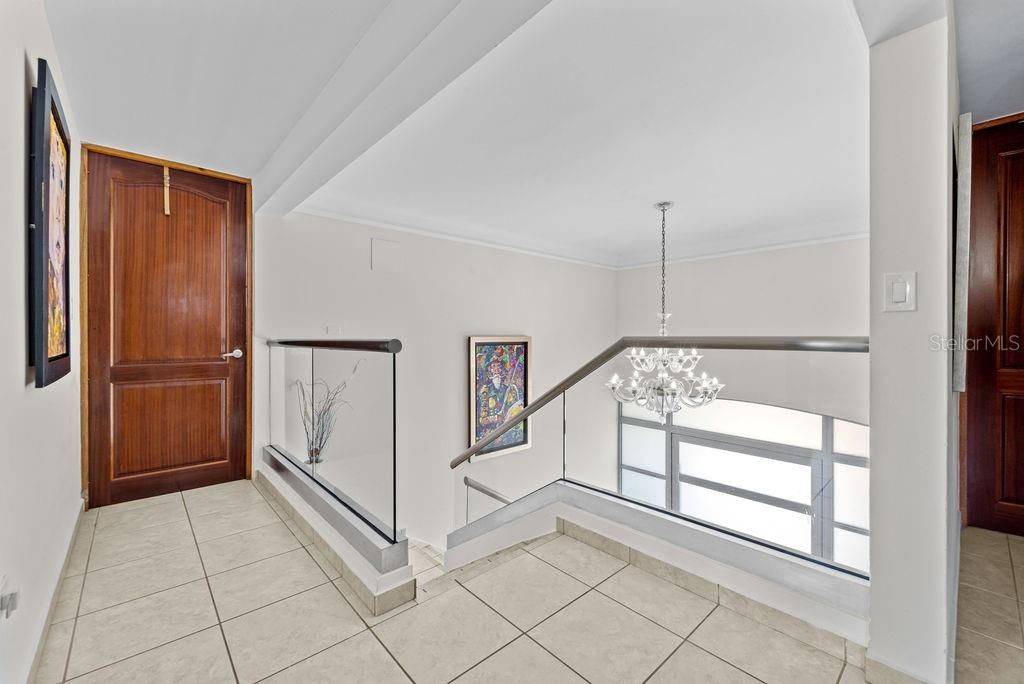 For Sale: $885,000 (4 beds, 3 baths, 3780 Square Feet)