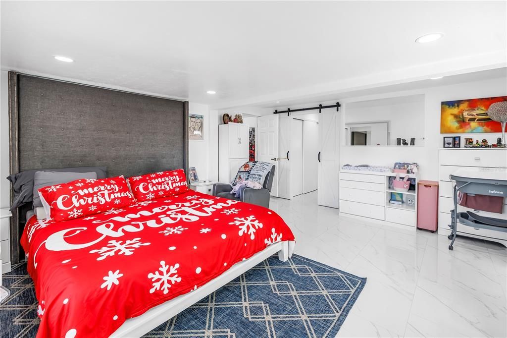 En Venta: $556,000 (4 camas, 3 baños, 1747 Pies cuadrados)