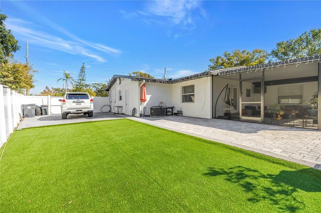 En Venta: $556,000 (4 camas, 3 baños, 1747 Pies cuadrados)