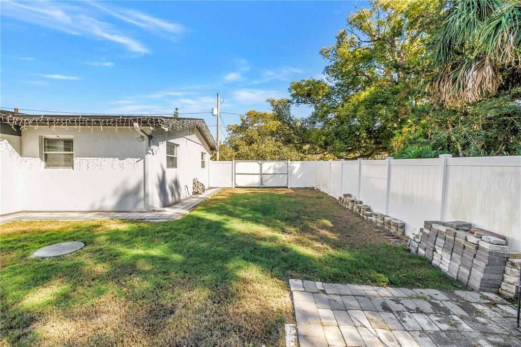 En Venta: $556,000 (4 camas, 3 baños, 1747 Pies cuadrados)