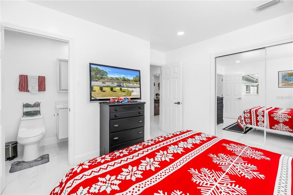 En Venta: $556,000 (4 camas, 3 baños, 1747 Pies cuadrados)