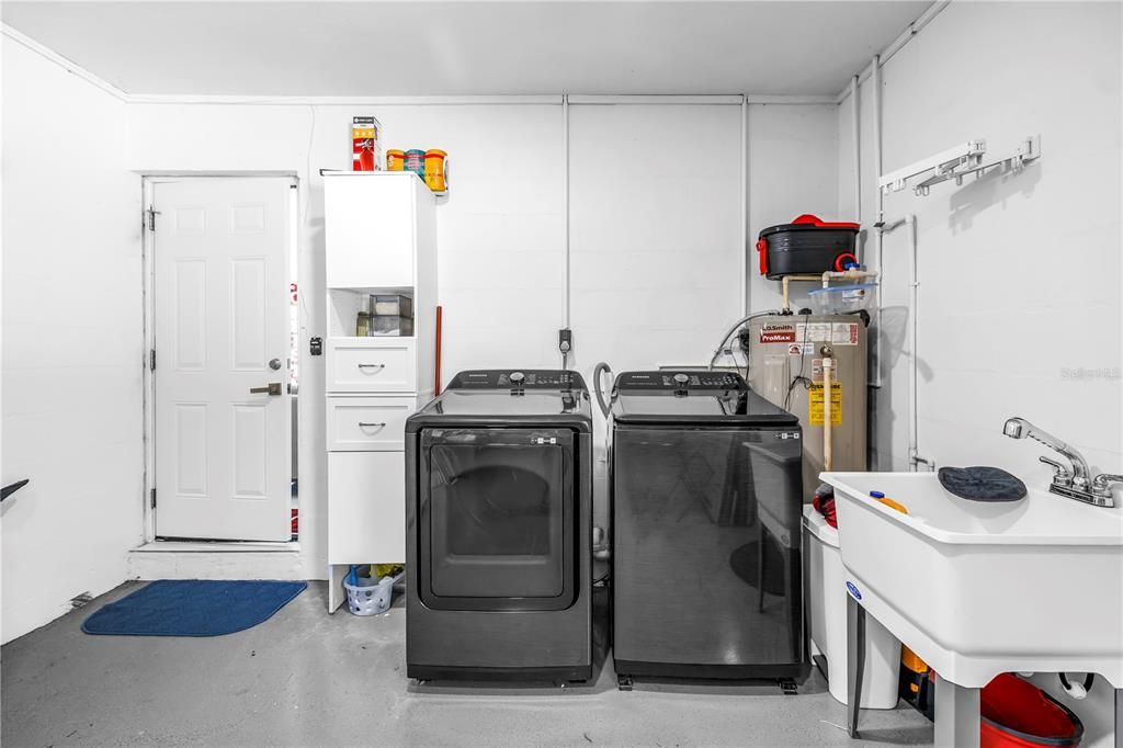 En Venta: $556,000 (4 camas, 3 baños, 1747 Pies cuadrados)