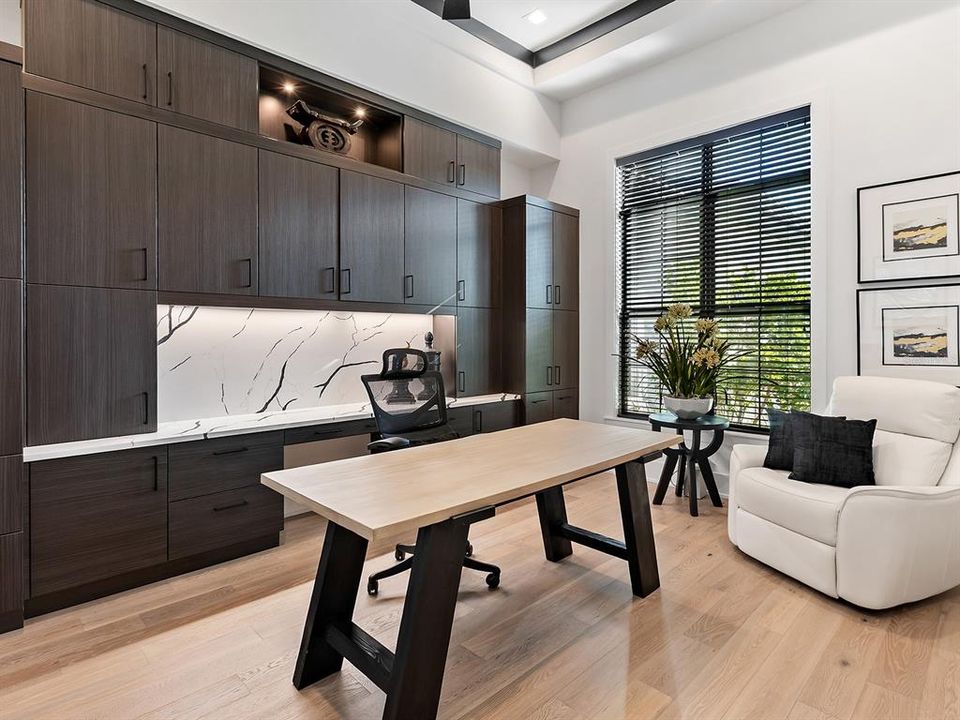 На продажу: $3,495,000 (3 спален, 3 ванн, 3541 Квадратных фут)