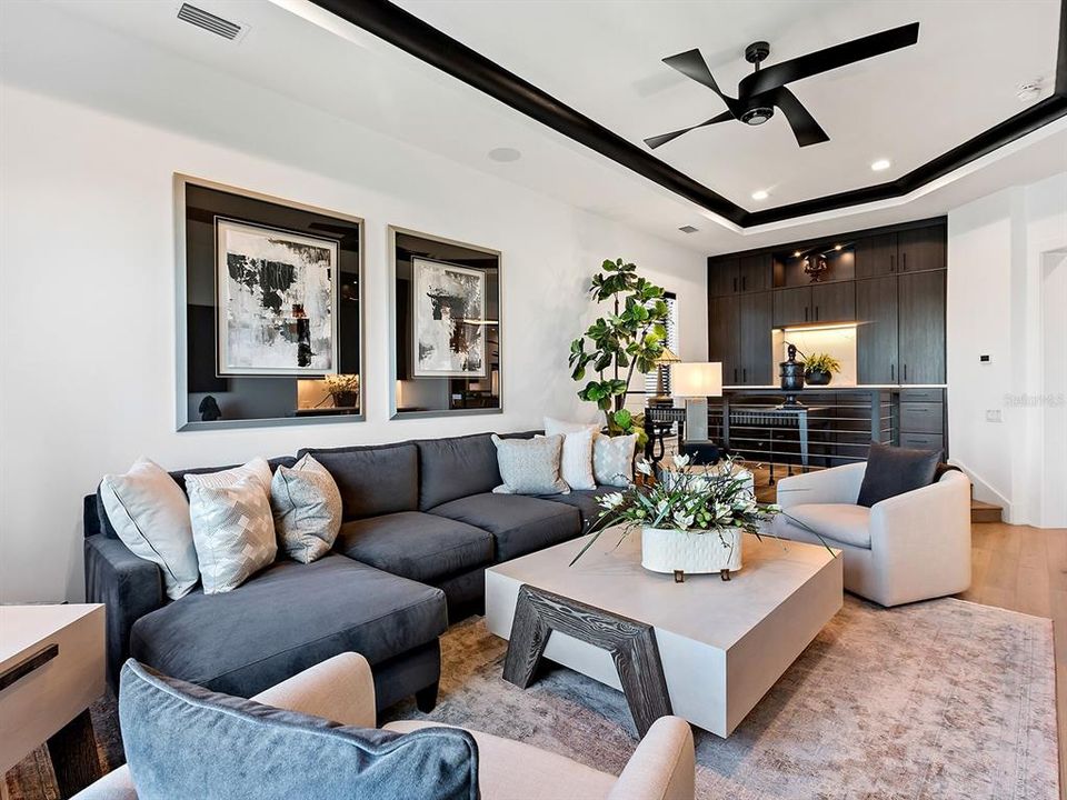 На продажу: $3,495,000 (3 спален, 3 ванн, 3541 Квадратных фут)