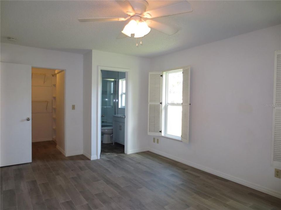 出租: $2,700 (2 贝兹, 2 浴室, 1259 平方英尺)