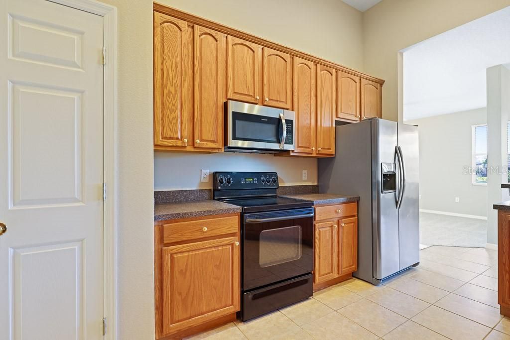 出租: $3,050 (4 贝兹, 3 浴室, 2665 平方英尺)