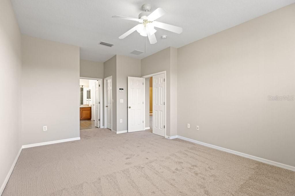 出租: $3,050 (4 贝兹, 3 浴室, 2665 平方英尺)