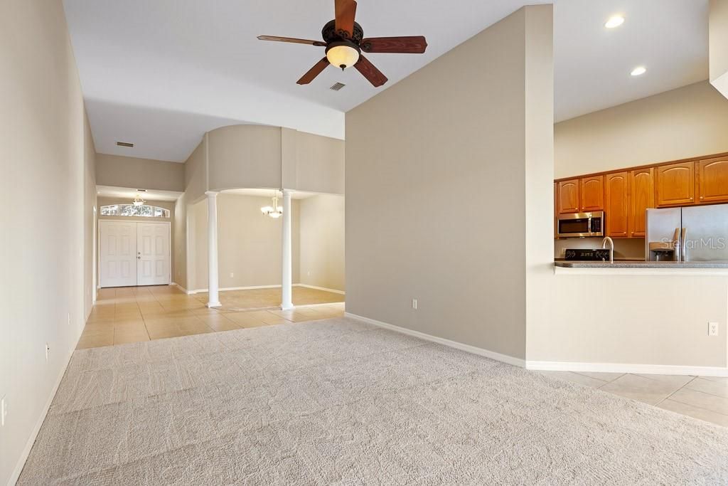 出租: $3,050 (4 贝兹, 3 浴室, 2665 平方英尺)